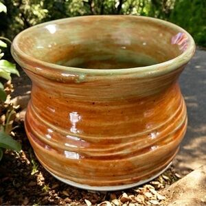 Ken Childers Orange/ Green
Studio Art Pottery Cuspidor
Planter Pot Signed 4.5”